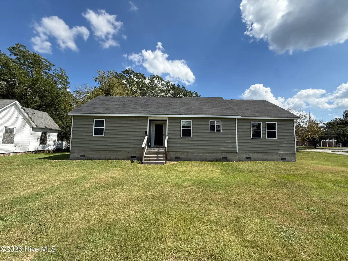 800 E Gordon Street, Kinston, NC 28501 - #1