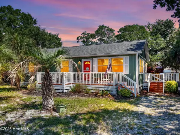 146 NE 5th Street, Oak Island, NC 28465