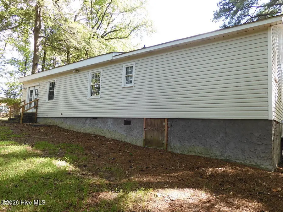 112 Fairlane Road, Greenville, NC 27834 - #2