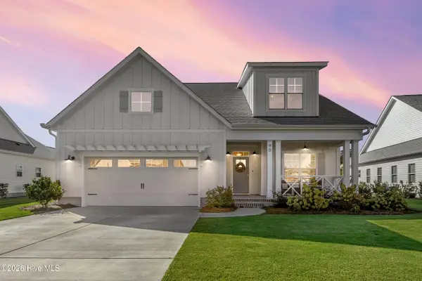 90 E Singing Avenue, Hampstead, NC 28443