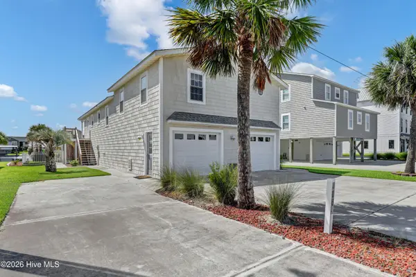 4069 4th Street, Surf City, NC 28445