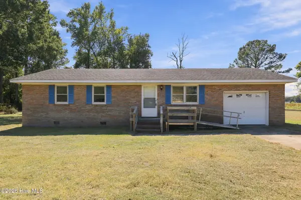 1951 Winter Forest Drive, Kinston, NC 28504