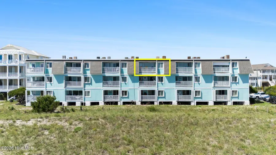 918 Carolina Beach Avenue N #Apt 3e, Carolina Beach, NC 28428 - #3