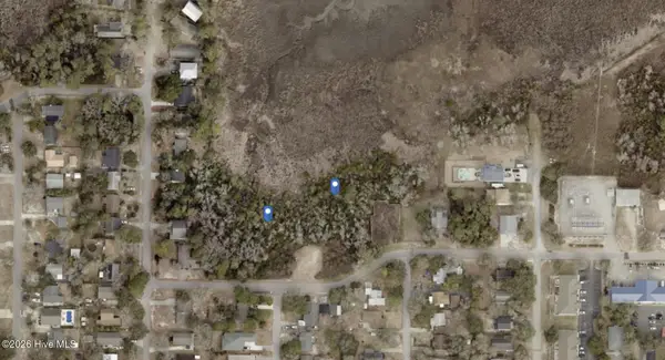 284 Elizabeth Drive, Oak Island, NC 28465