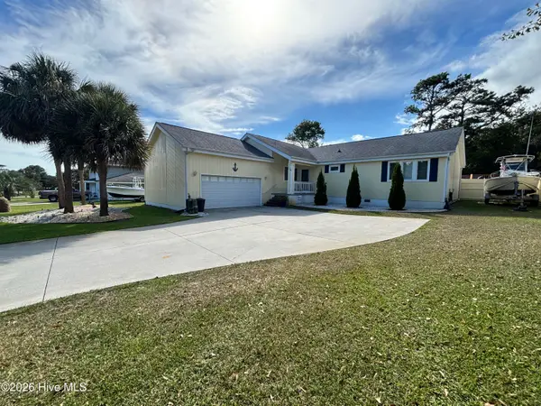 108 Gull Harbor Drive, Newport, NC 28570