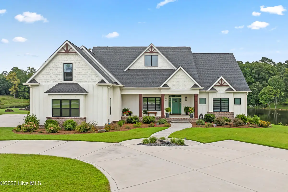 300 Westwood Drive, Elizabethtown, NC 28337 - #1