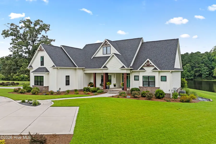 300 Westwood Drive, Elizabethtown, NC 28337 - #2