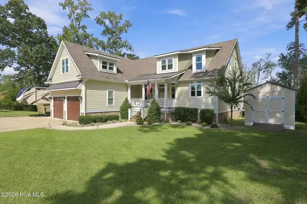 706 W Wilson Creek Drive, Trent Woods, NC 28562