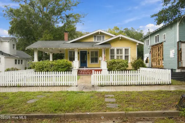 105 S Atlantic Avenue, Southport, NC 28461