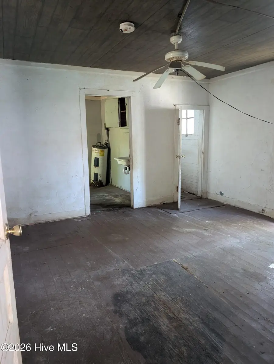1112 Queen Street E, Wilson, NC 27893 - #3