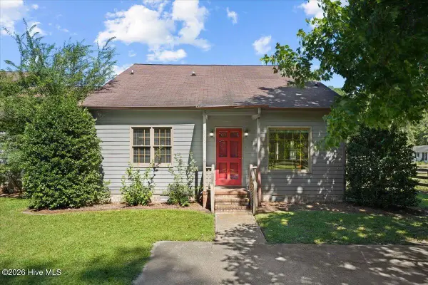 2902 Derby Drive, Kinston, NC 28504