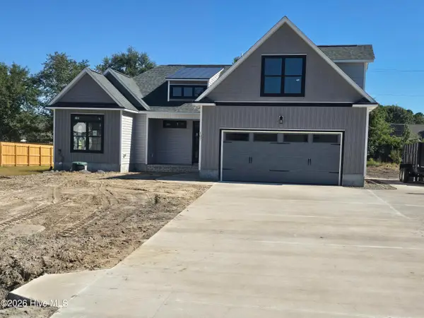 107 Weathersbee Drive, Hampstead, NC 28443