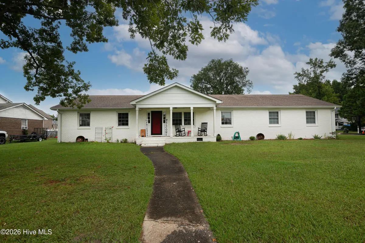 301 King Richard Court, Jacksonville, NC 28546 - #1