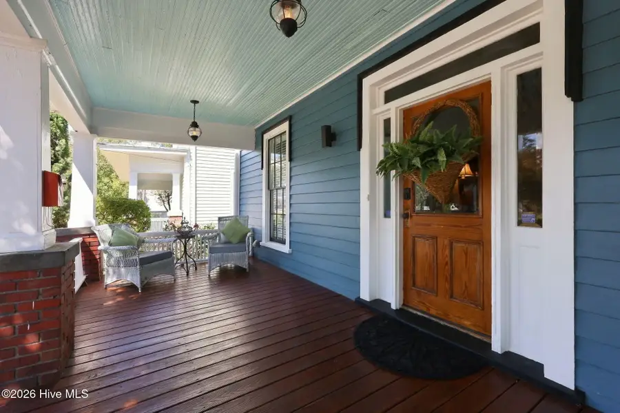 206 E 2nd Street, Washington, NC 27889 - #3