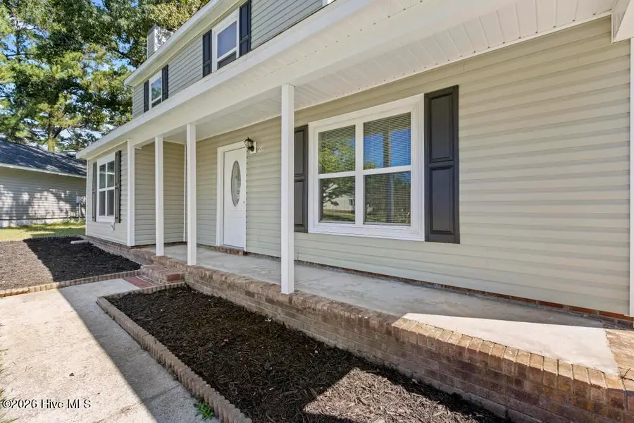 211 Warren Court, Jacksonville, NC 28546 - #3
