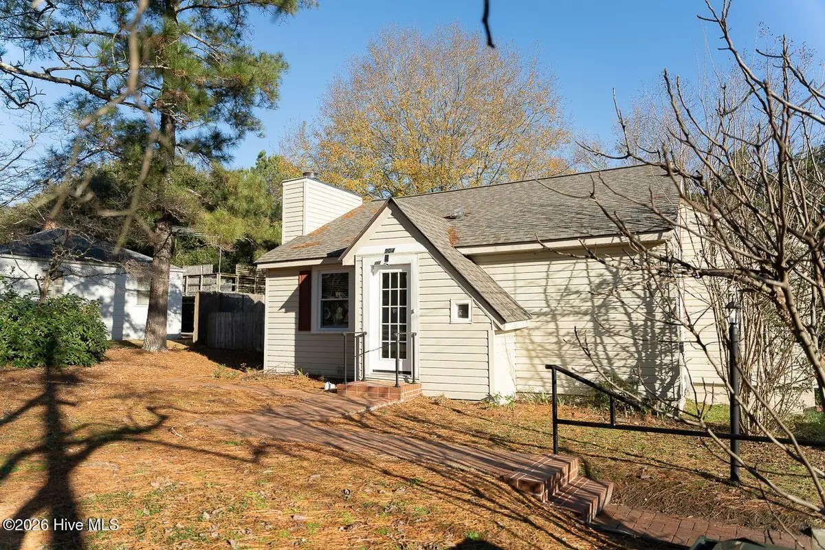 904 W Saunders Avenue, Aberdeen, NC 28315 - #1