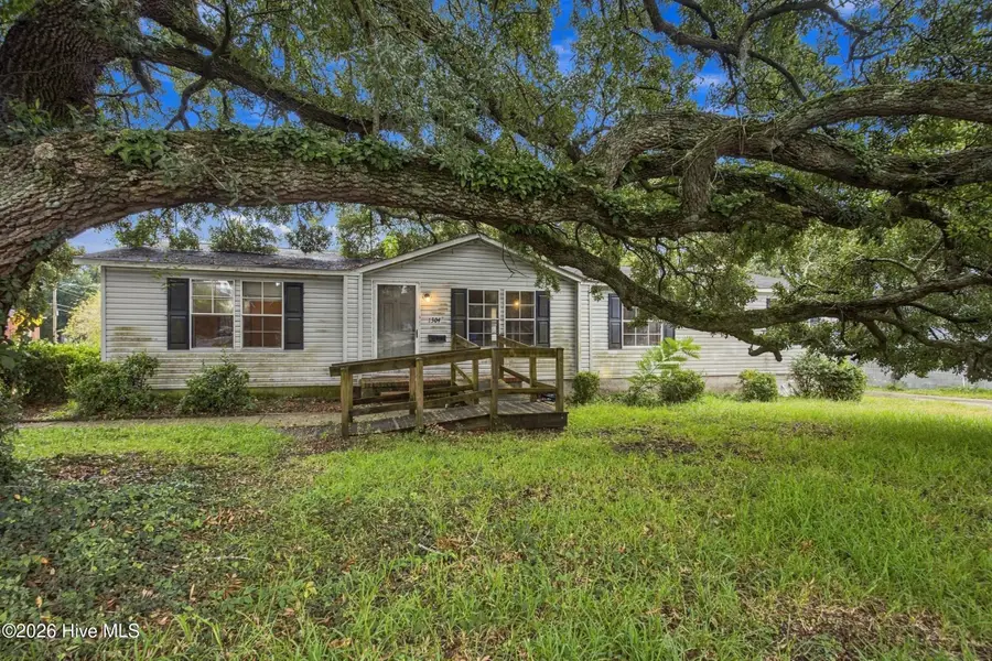 1304 S 7th Street, Wilmington, NC 28401 - #2