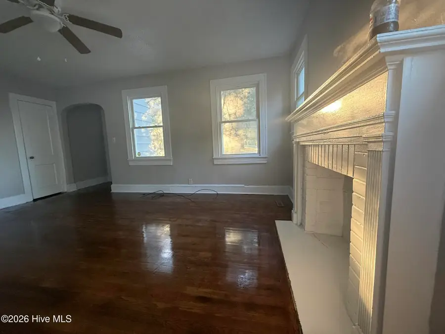 401 Nash Street, Greenville, NC 27834 - #3