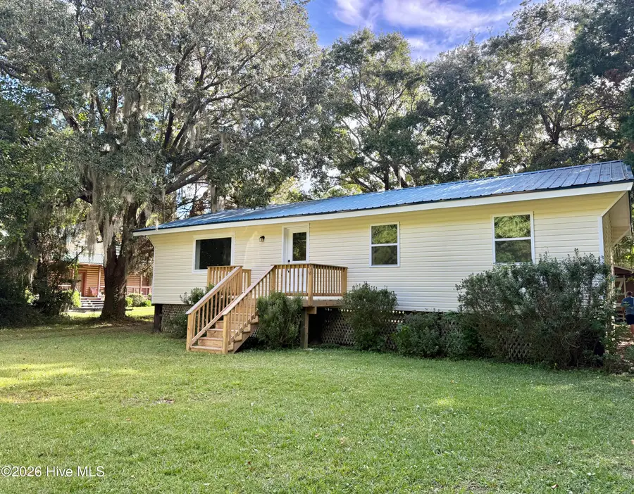 440 Village Drive, Beaufort, NC 28516 - #3