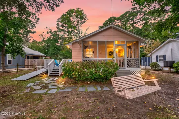 129 NW 20th Street, Oak Island, NC 28465