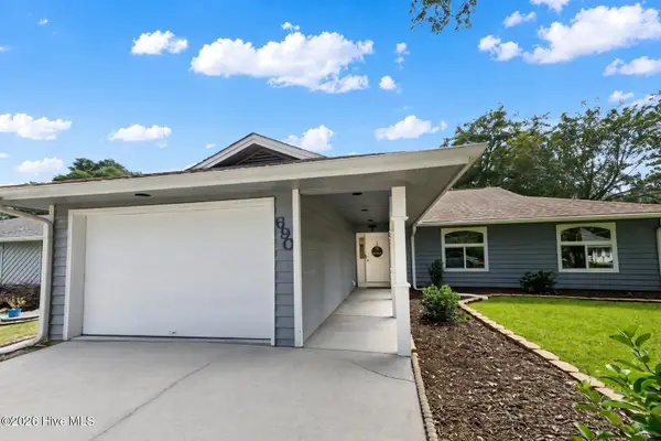 690 Fairway Drive E, Sunset Beach, NC 28468