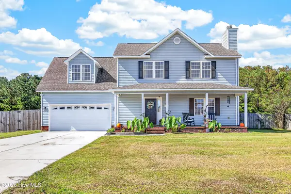 127 Hunt Drive, Hubert, NC 28539