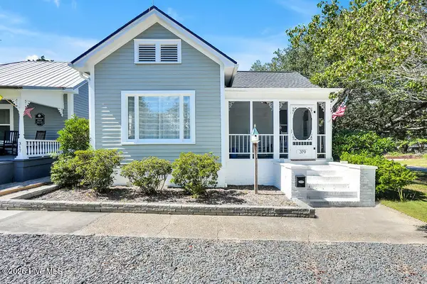 319 Clarendon Avenue, Southport, NC 28461