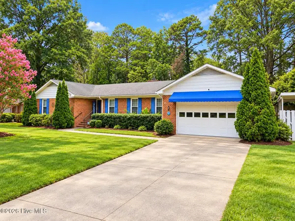 105 Brentwood Drive N, Wilson, NC 27893