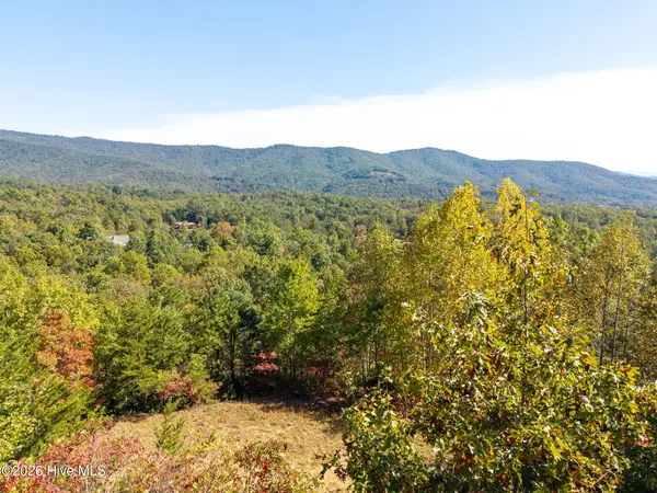 33 Sugarwood Drive, Murphy, NC 28906