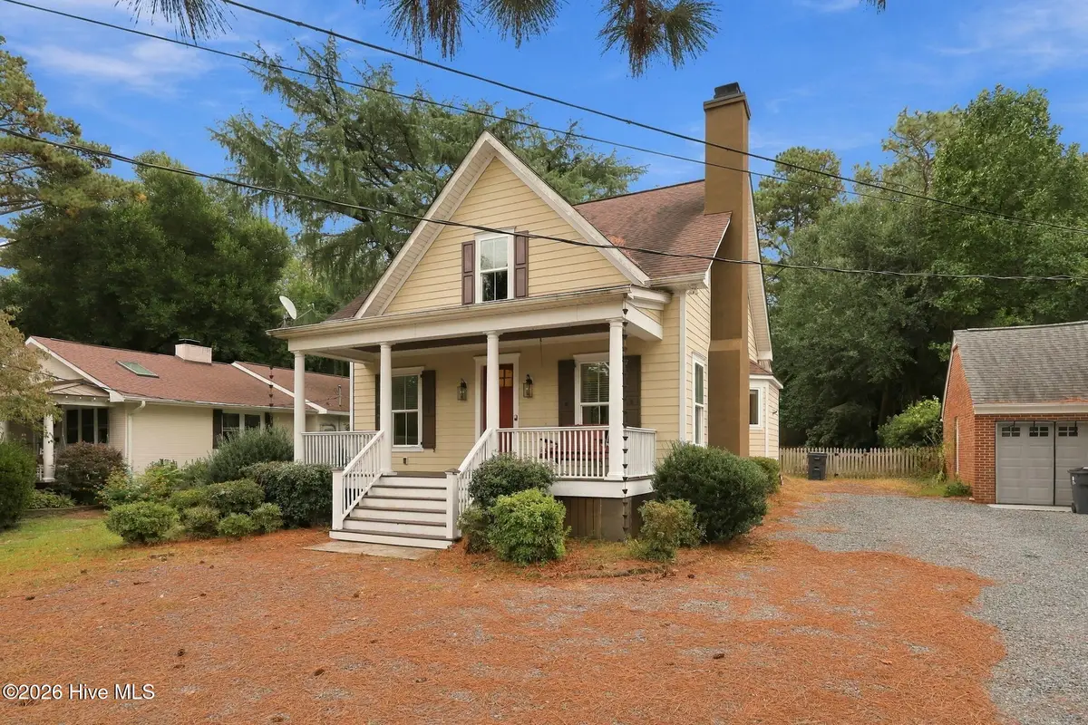 445 N May Street, Southern Pines, NC 28387 - #1
