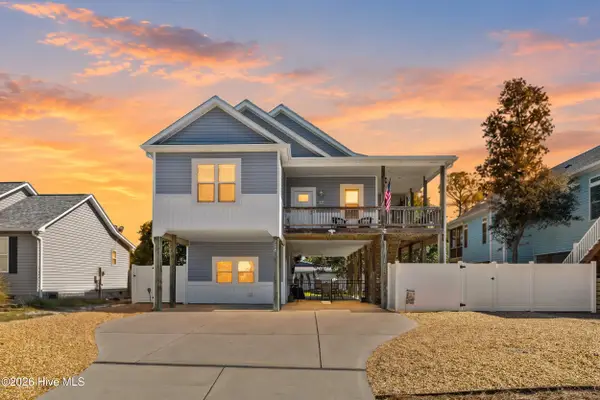 128 NE 8th Street, Oak Island, NC 28465