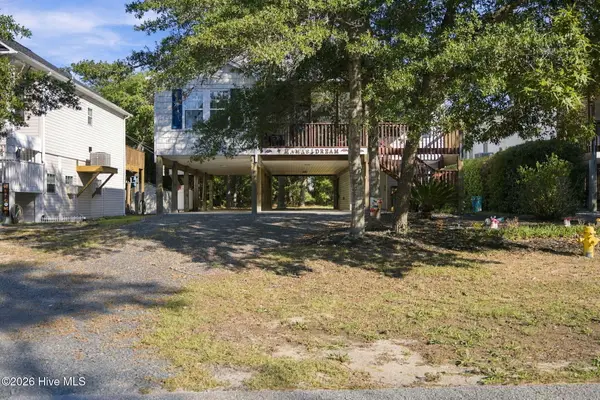 124 NE 2nd Street, Oak Island, NC 28465