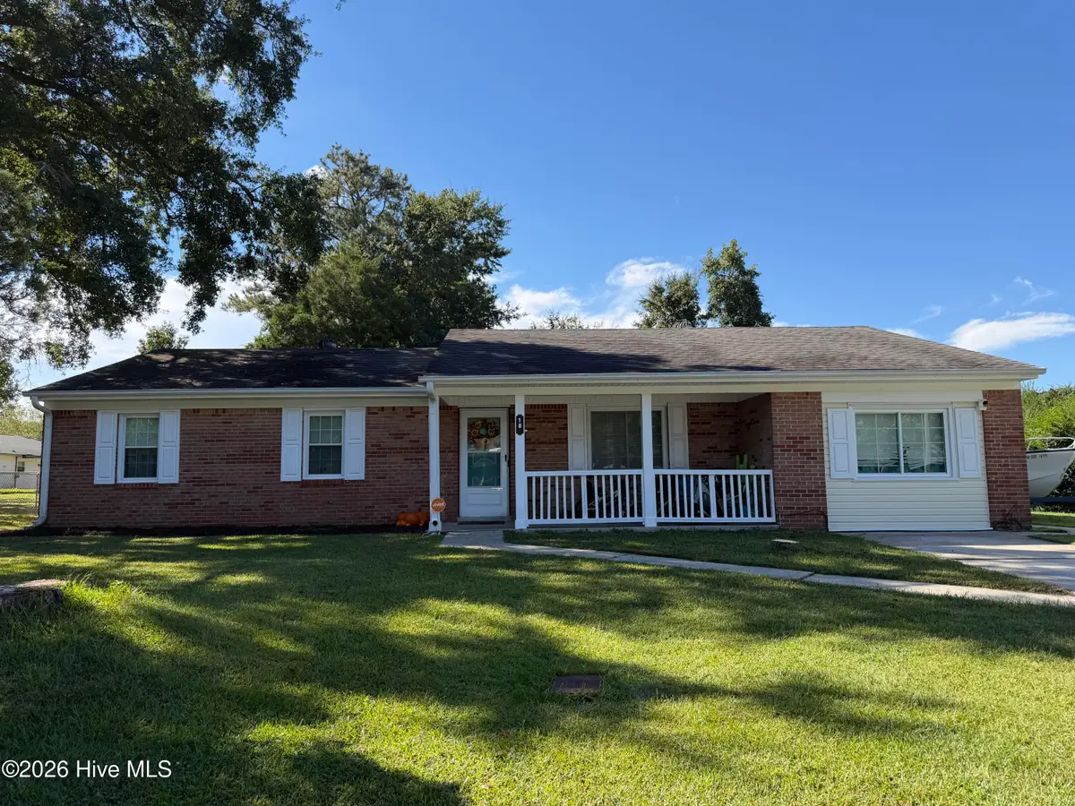 18 Walnut Drive, Jacksonville, NC 28546 - #1