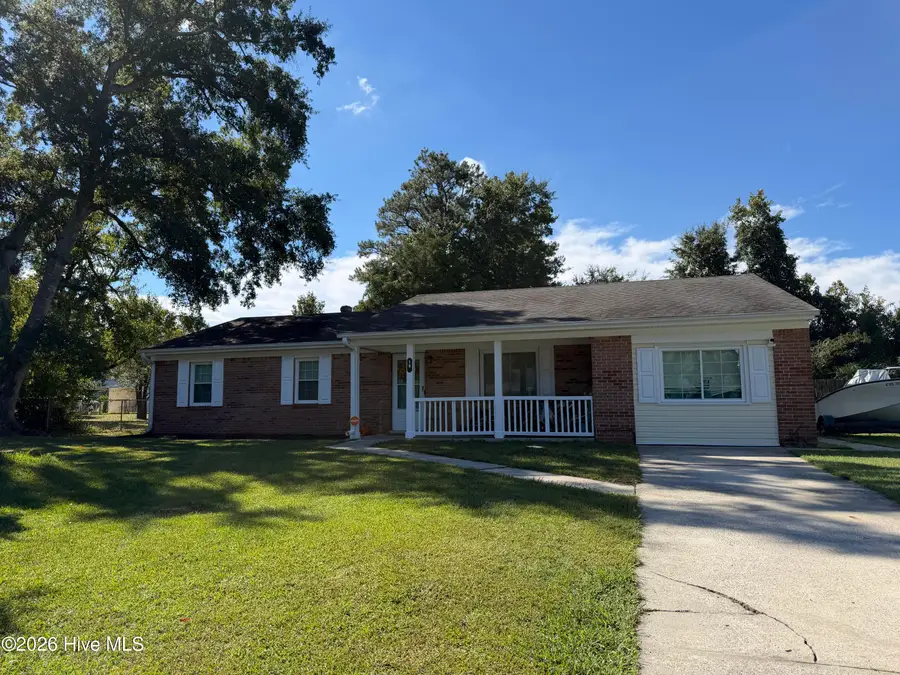 18 Walnut Drive, Jacksonville, NC 28546 - #2