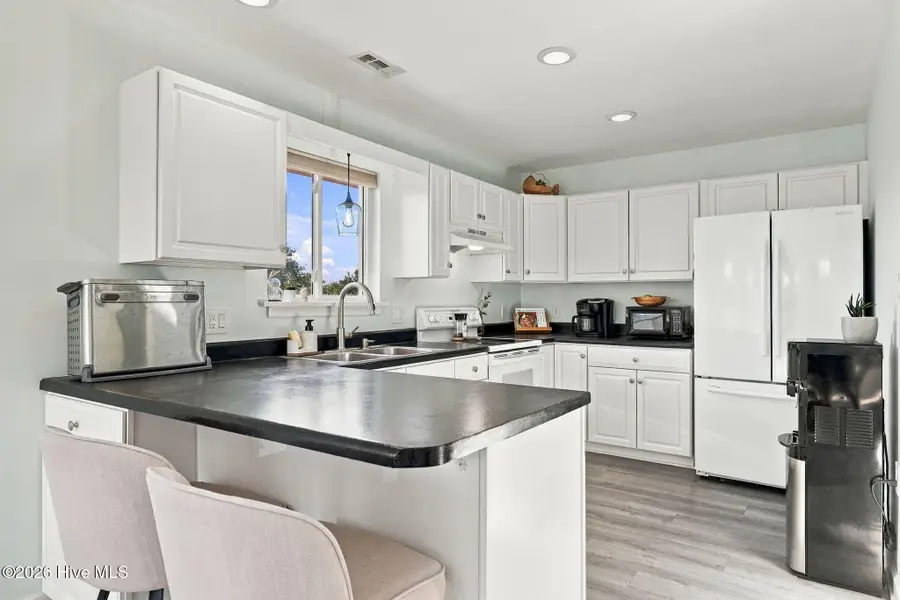 105 N Oak Drive, Surf City, NC 28445 - #2