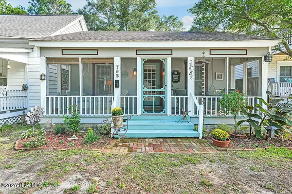 708 N Atlantic Avenue, Southport, NC 28461