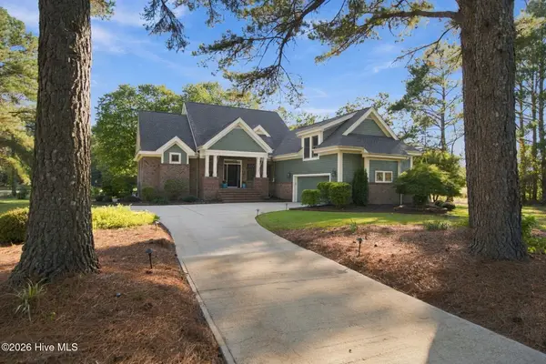 112 Cedar Court, Wallace, NC 28466