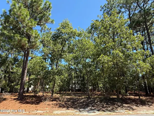 5 Fur Court W, Pinehurst, NC 28374