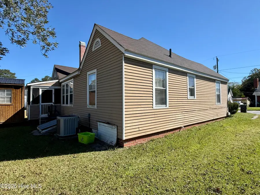 206 Marshall Avenue, Williamston, NC 27892 - #3