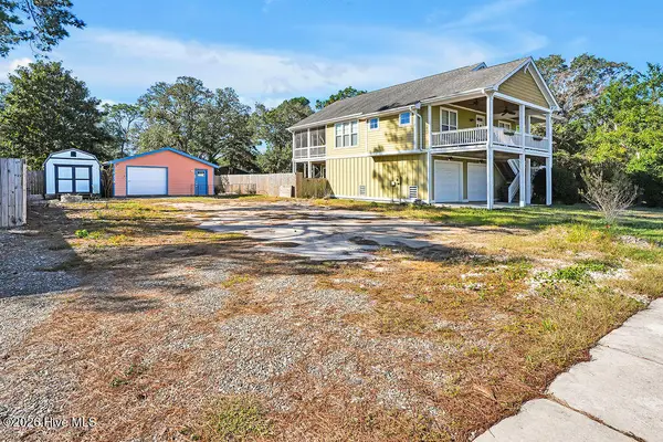 405 Fayetteville Avenue, Carolina Beach, NC 28428