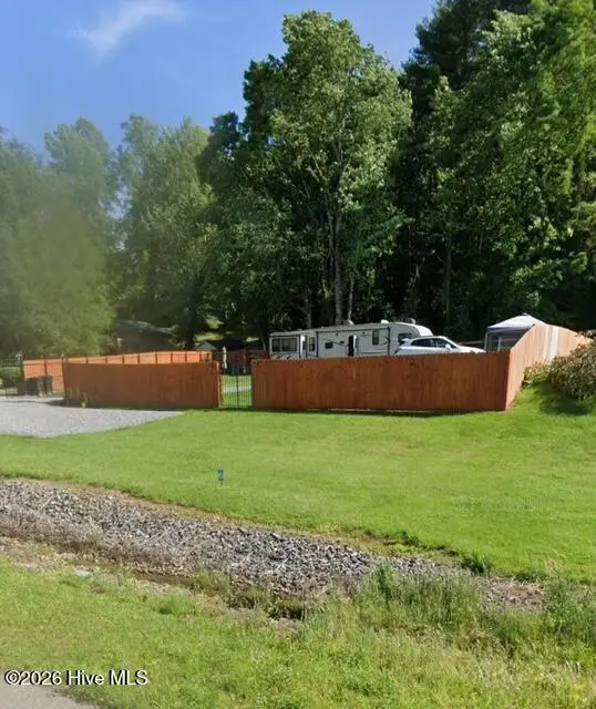14 Chatuge Village Drive, Hayesville, NC 28904