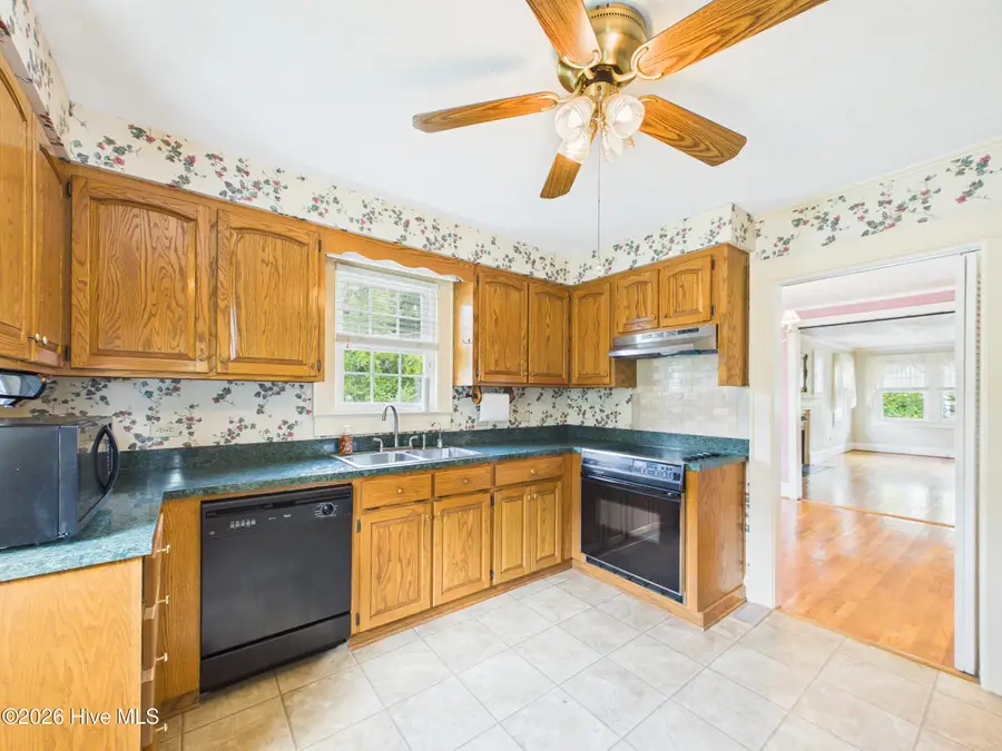 409 Myrtle Avenue, Hamlet, NC 28345 - #3