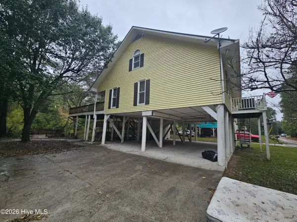 1125 River Bend Drive, Burgaw, NC 28425