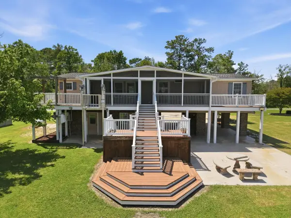 Address Withheld By Seller, Chocowinity, NC 27817