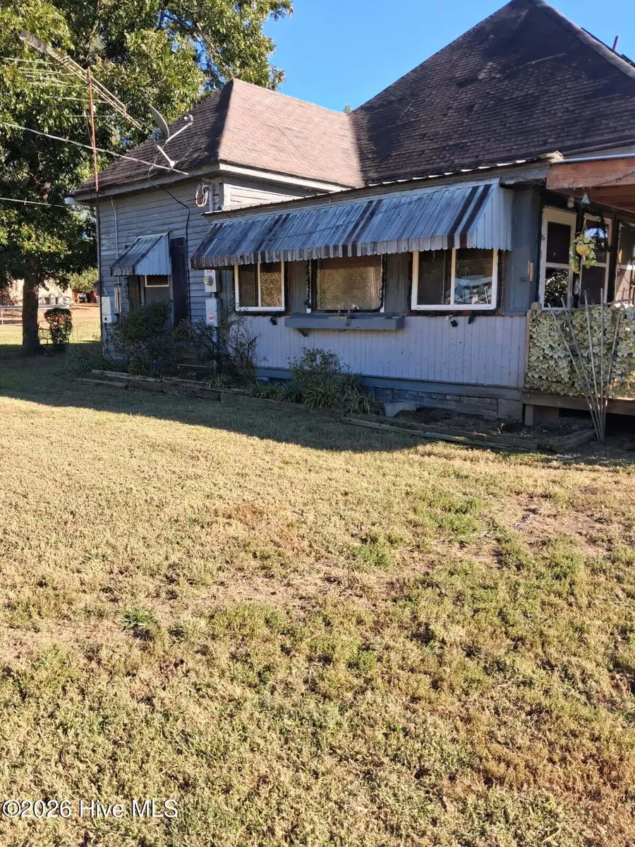 202 E Passaic Street, Peachland, NC 28133 - #2