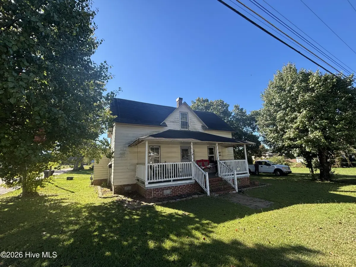 202 N Saratoga Street, Stantonsburg, NC 27883 - #1