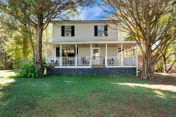 373 Jennys Cove Road, Cleveland, GA 30528