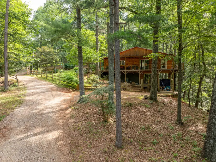 391 Whitecliff Drive, Ellijay, GA 30540 - Image #2