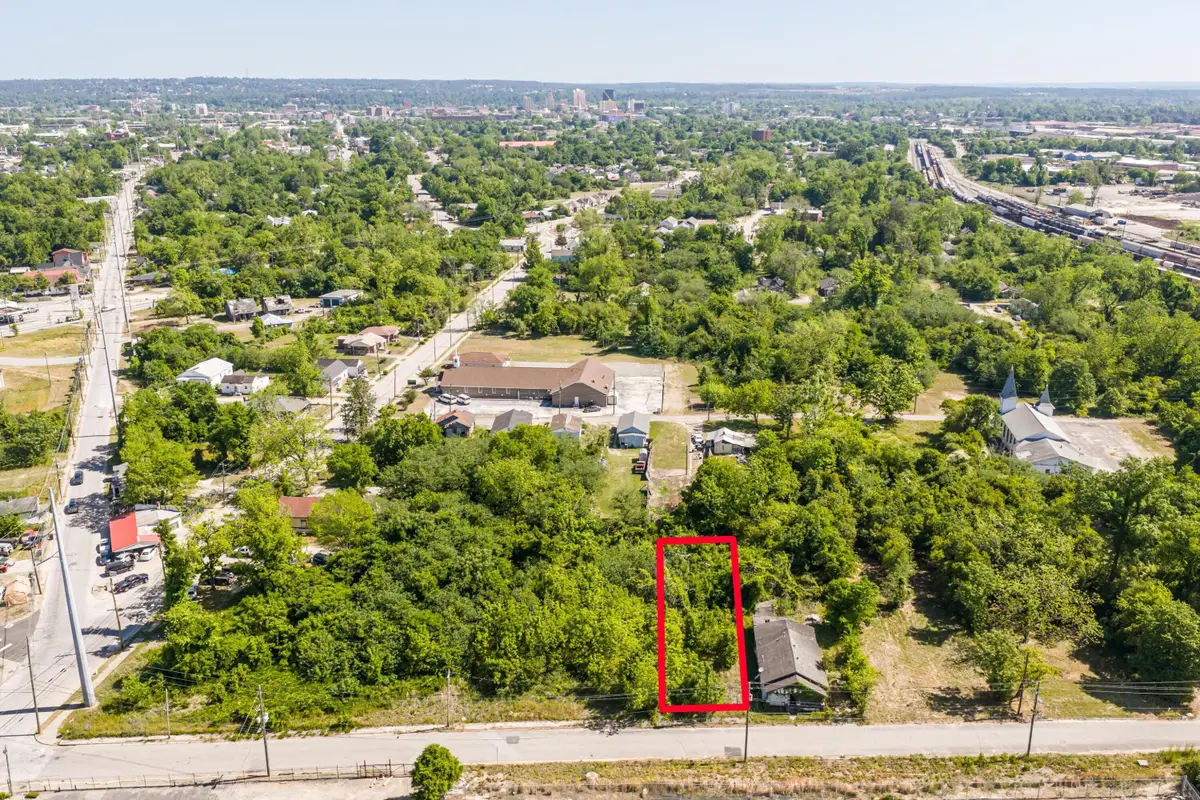 1061 Glass Factory Avenue, Augusta, GA 30901 - #1