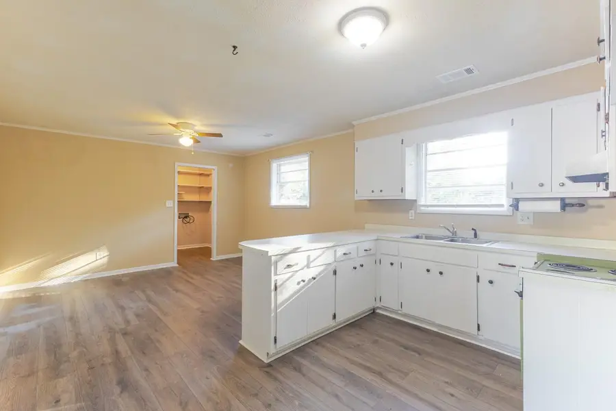 402 E Robinson Avenue, Grovetown, GA 30813 - #3